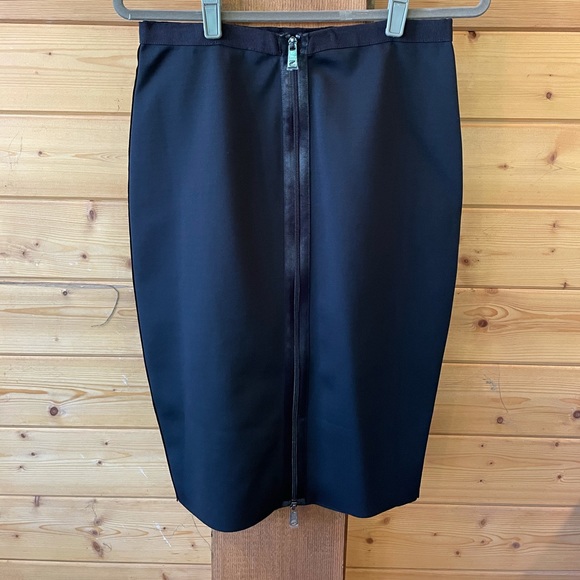 Banana Republic Black Pencil Skirt w/ Zipper - Picture 4 of 7